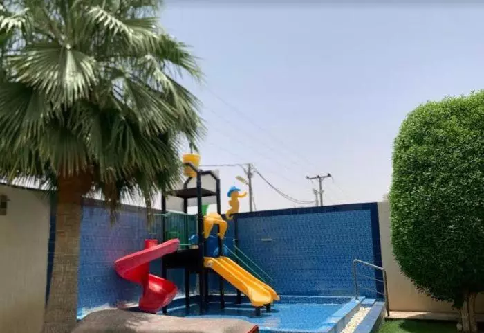 Mooyah Resort