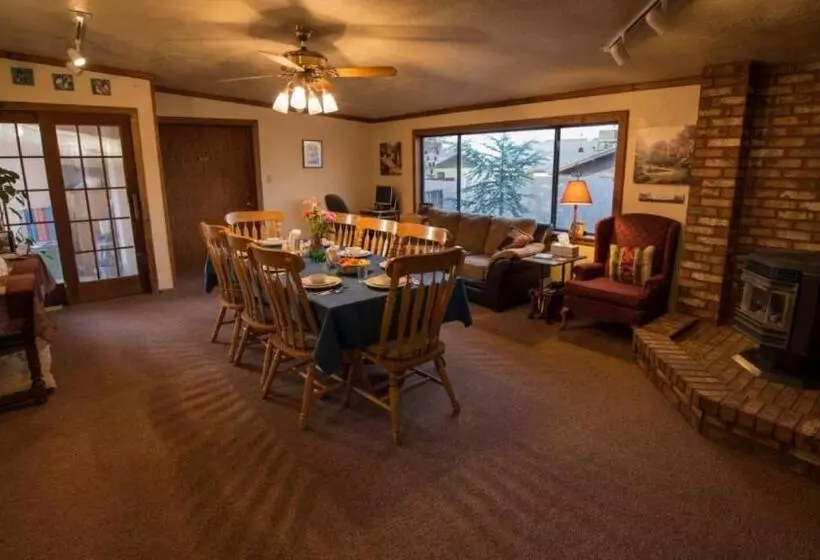 Canyon Colors Bed And Breakfast