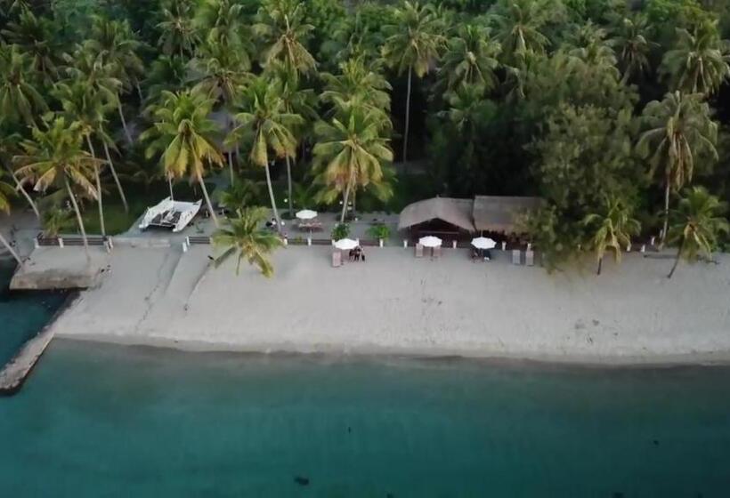 בית מלון כפרי Amrita Maumere Resort