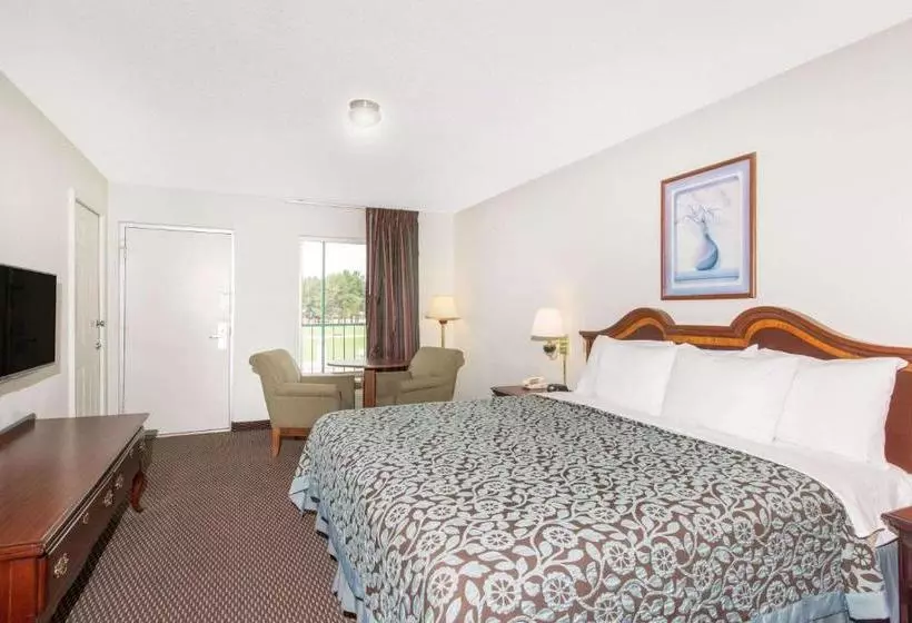 هتل Days Inn By Wyndham West Point