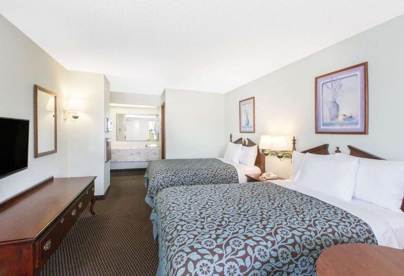 Otel Days Inn By Wyndham West Point