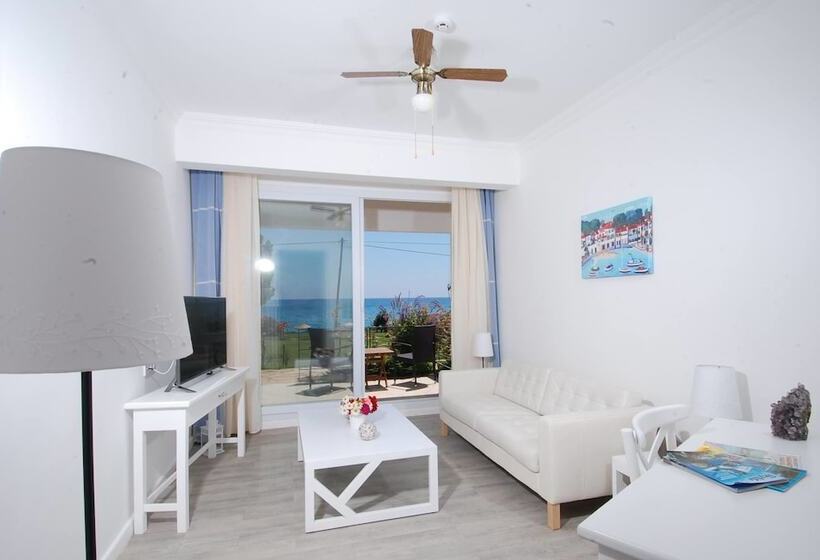 Отель Marvel Tree