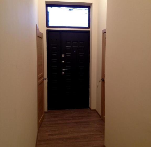 پانسیون гостевой дом монэ на воронова 86