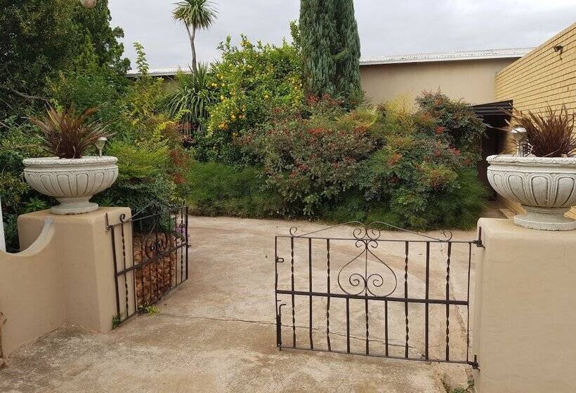 بنسيون Mountain View Country Estate