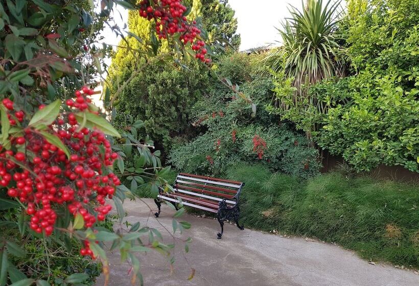 بنسيون Mountain View Country Estate