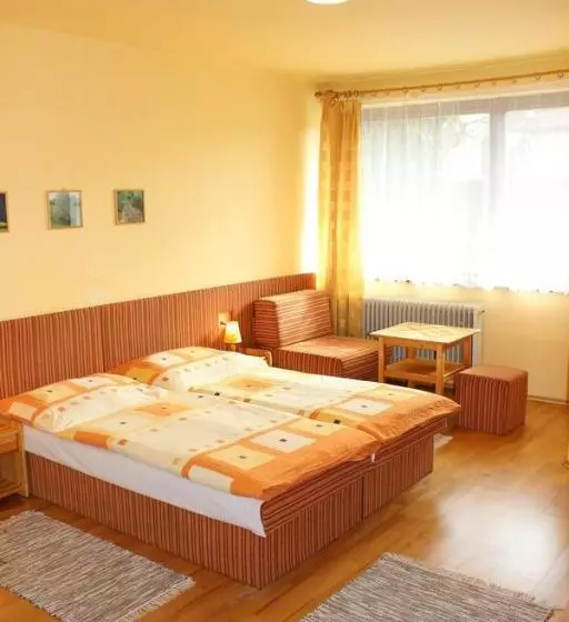 Majatalo Penzión Mária