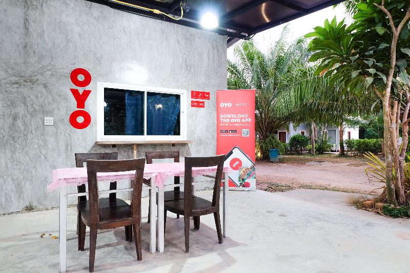 בית מלון כפרי Oyo 690 Bann Supansa Resort