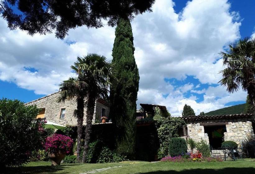 Aamiaismajoitus (B&B) Chambres D'hôtes La Chabrière