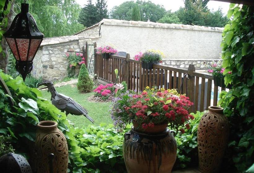 Aamiaismajoitus (B&B) Chambres D'hôtes La Chabrière