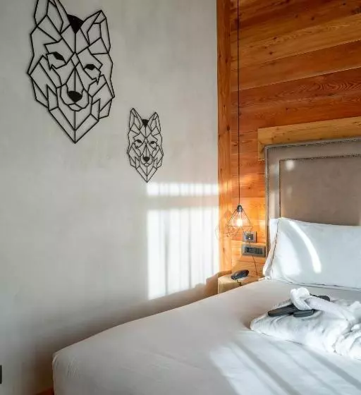 Au Charmant Petit Lac Ecohotel Parc & Spa