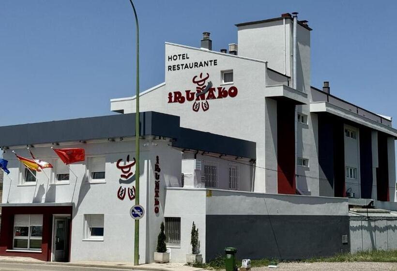 ペンション Hostal Restaurante Iruñako