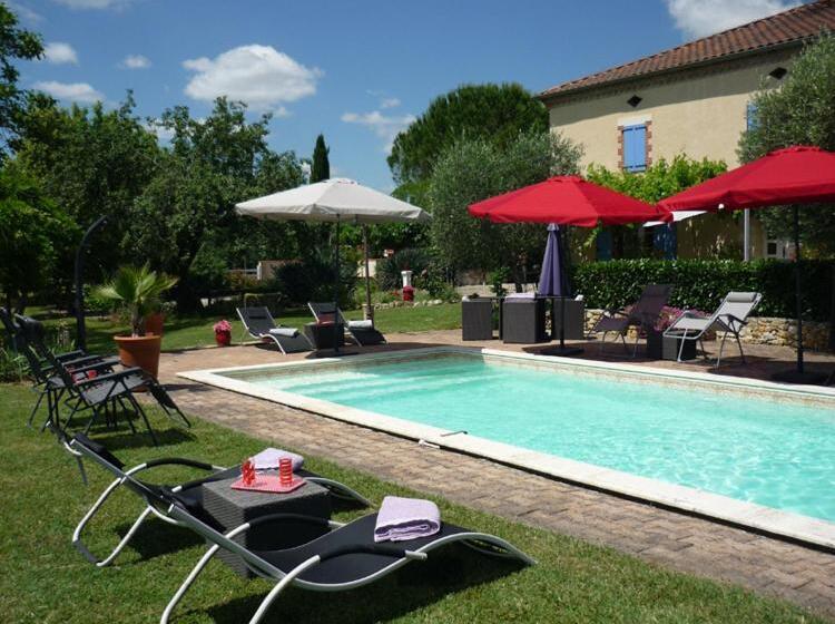 بنسيون Au Mas Du Soleil