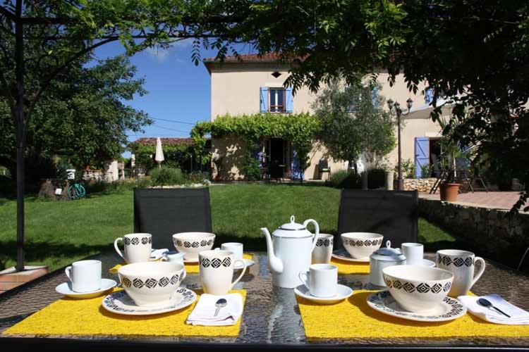 بنسيون Au Mas Du Soleil