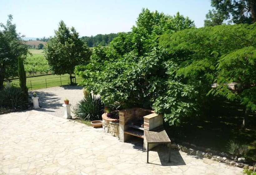 بنسيون Au Mas Du Soleil