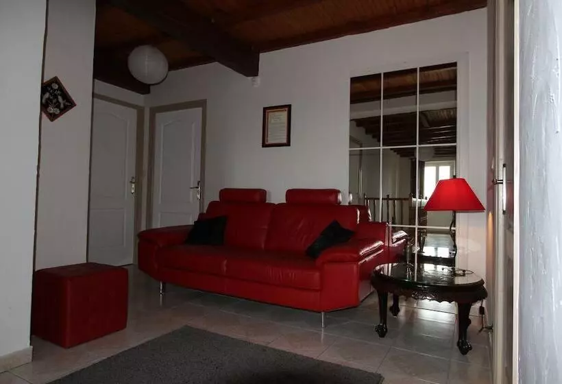 Majatalo Au Mas Du Soleil