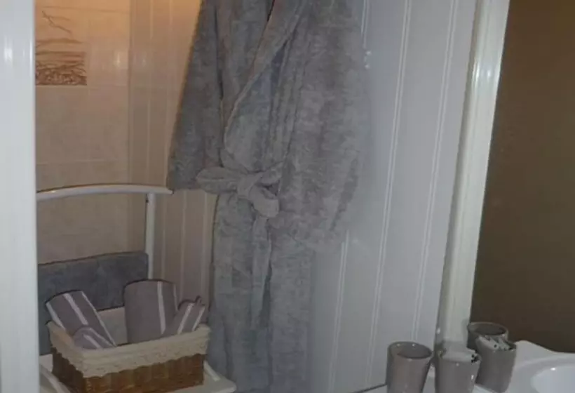 Majatalo Au Mas Du Soleil