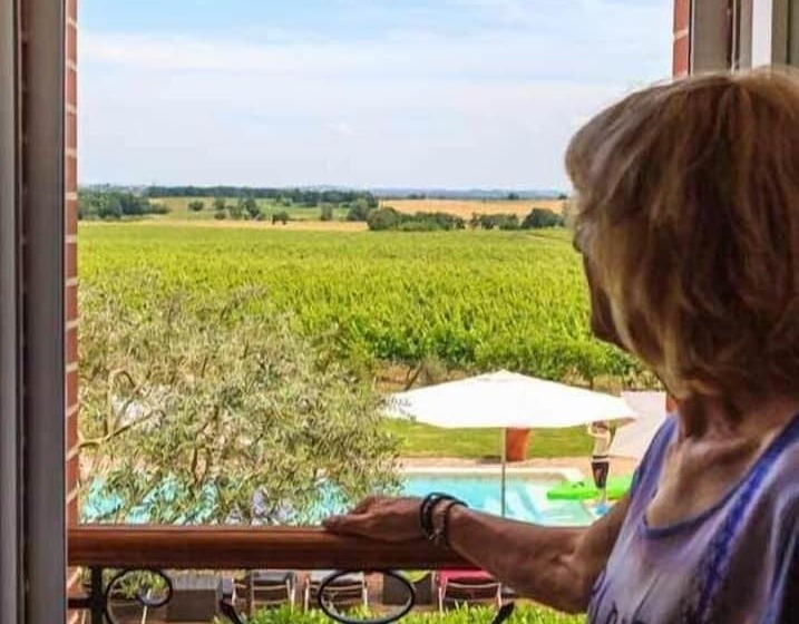 بنسيون Au Mas Du Soleil