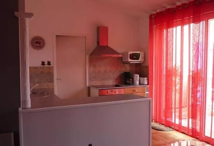 Majatalo Au Mas Du Soleil