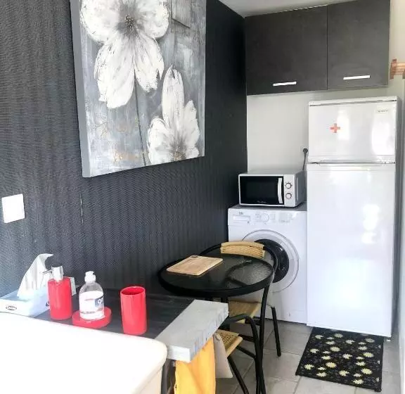 ベッドアンドブレックファースト Chambre Studio Pomme Happy Aux Portes De Bayeux Normandie 1 à 2 Pers