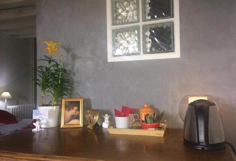 ベッドアンドブレックファースト Chambre D Hôtes Des Anges Proche Mont Saint Michel, L Angevinière