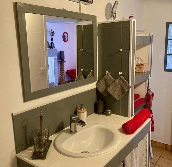 ベッドアンドブレックファースト Chambre D Hôtes Des Anges Proche Mont Saint Michel, L Angevinière