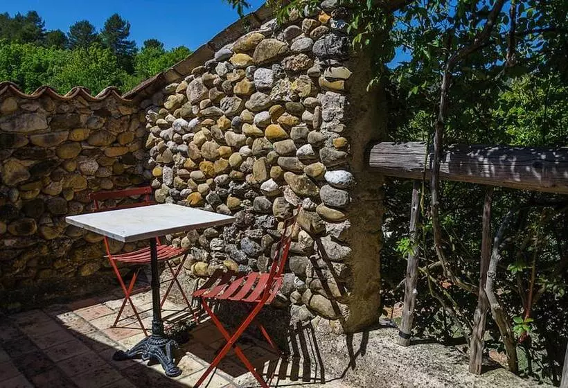 ベッドアンドブレックファースト Le Clos Des Collines. Chambre D Hôtes