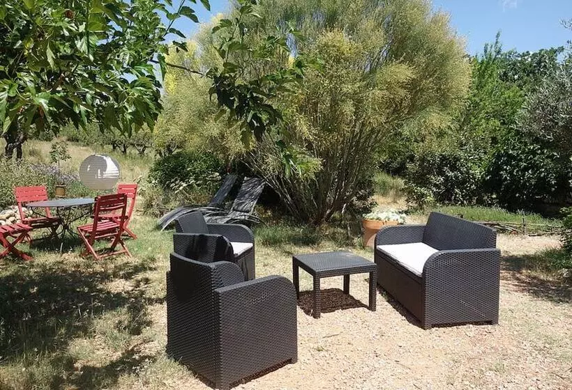 ベッドアンドブレックファースト Le Clos Des Collines. Chambre D Hôtes