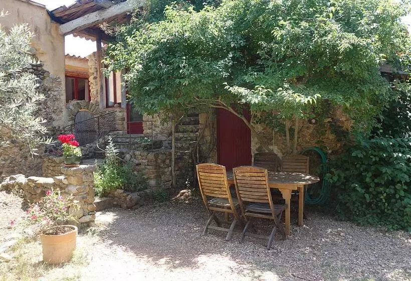 ベッドアンドブレックファースト Le Clos Des Collines. Chambre D Hôtes