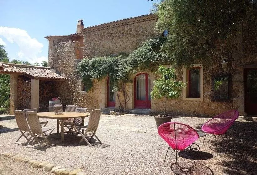 ベッドアンドブレックファースト Le Clos Des Collines. Chambre D Hôtes