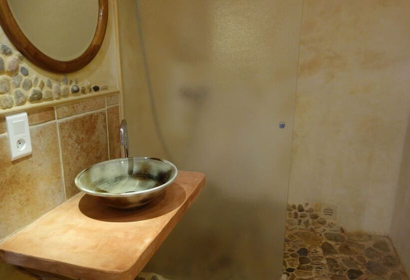 Bed and Breakfast Le Clos Des Collines. Chambre D Hôtes