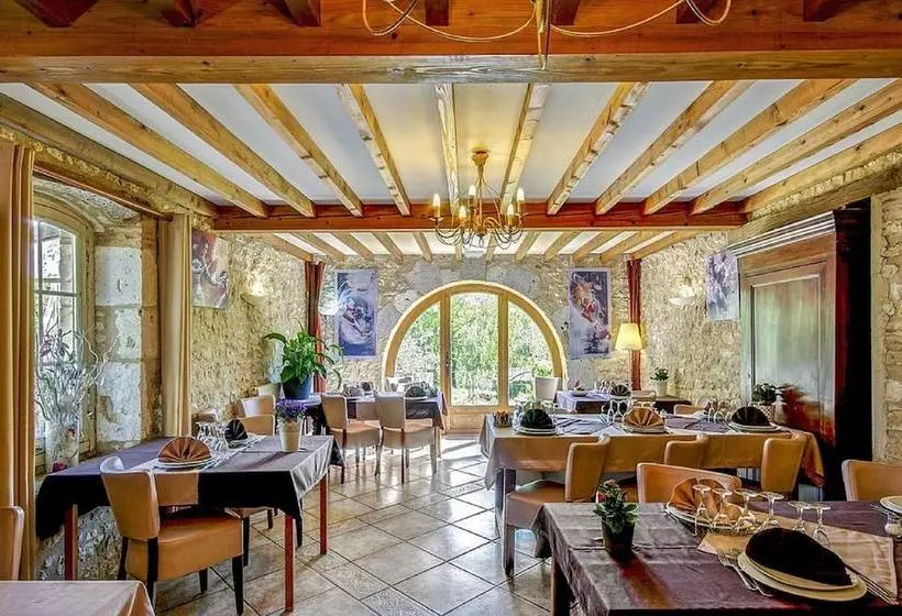 Gîte La Mijotière  In A Rural Location