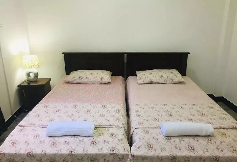 Hotelli Grand Star Guest House