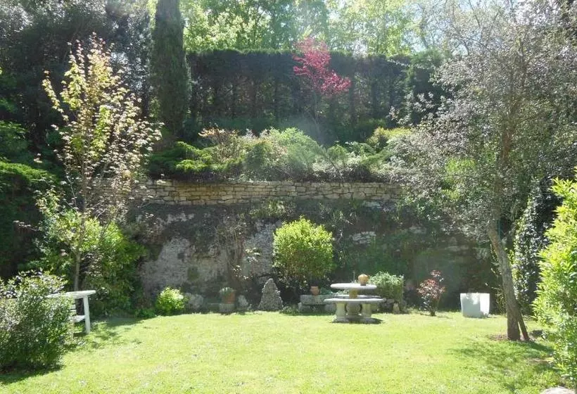 Hotelli Hôtel Restaurant Henry