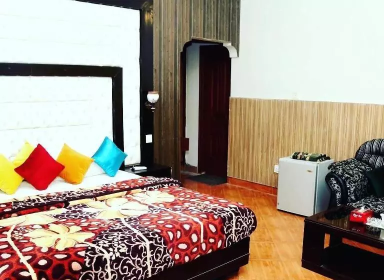 هتل Serena Palace