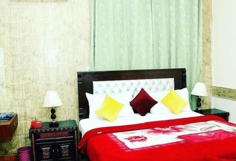 هتل Serena Palace