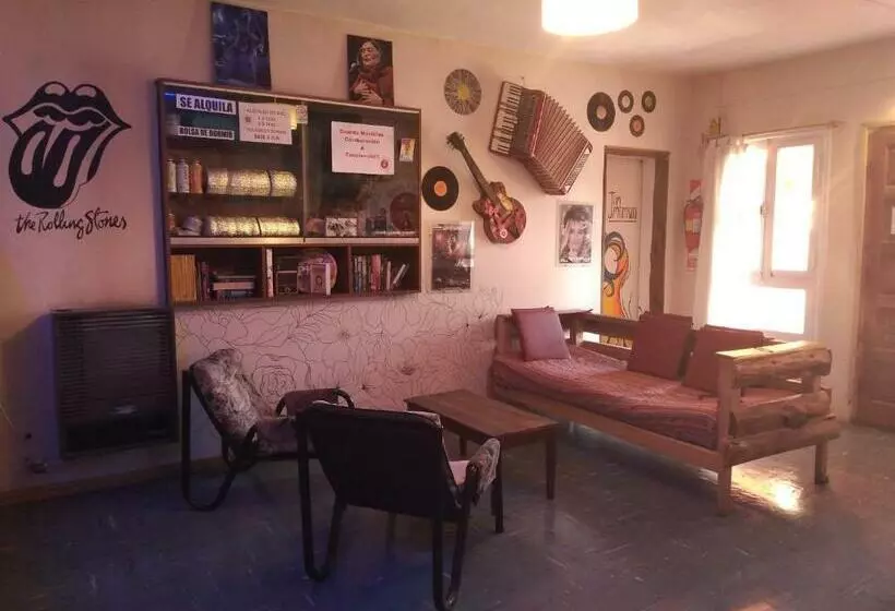 Majatalo Hostel La Casita Naranja