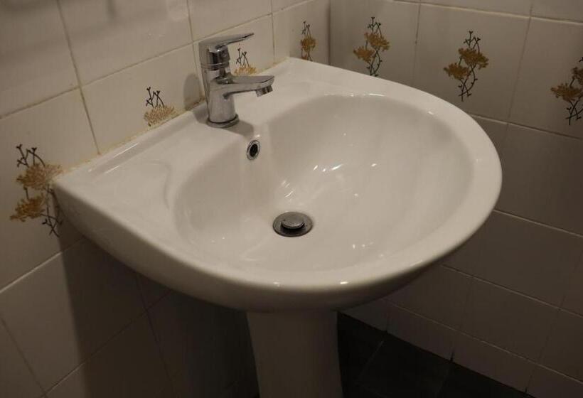 ペンション Zion White House