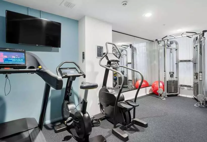 Отель Airedale Boutique Suites