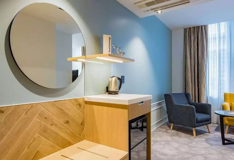 Отель Airedale Boutique Suites