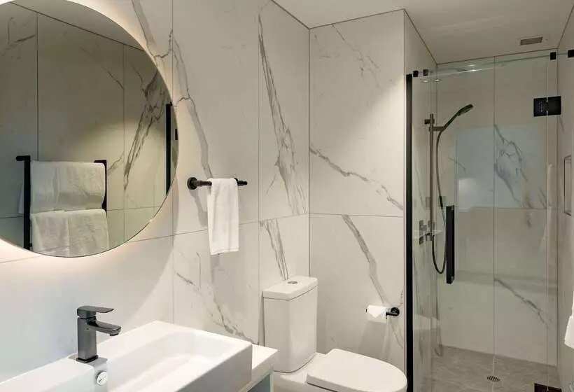 Отель Airedale Boutique Suites