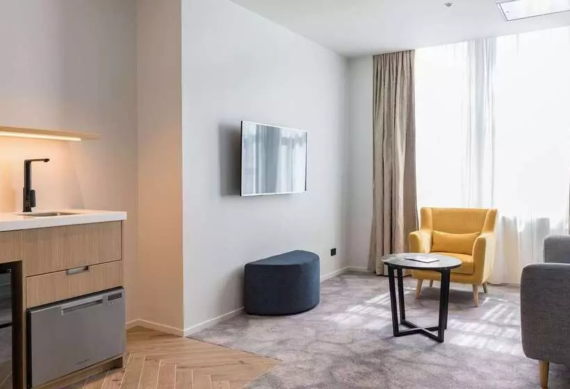 Отель Airedale Boutique Suites