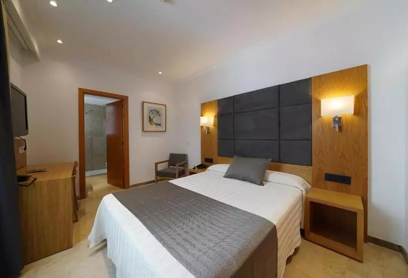 בית מלון כפרי Artmadams