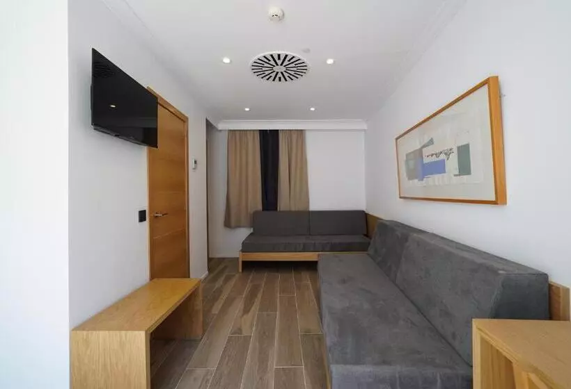 בית מלון כפרי Artmadams