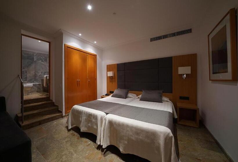 Отель Artmadams