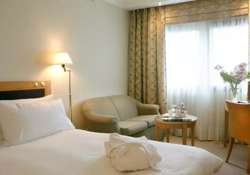 Отель Athens Marriott