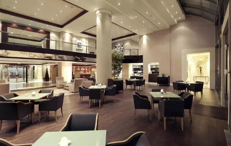 Отель Athens Marriott