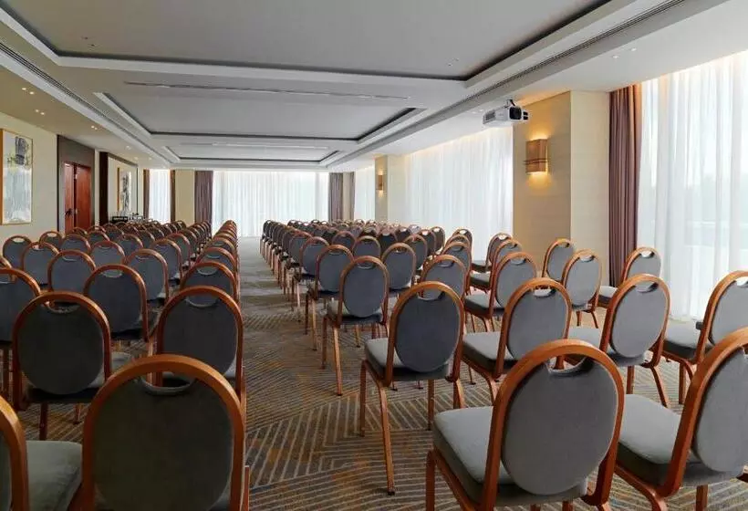 Отель Athens Marriott