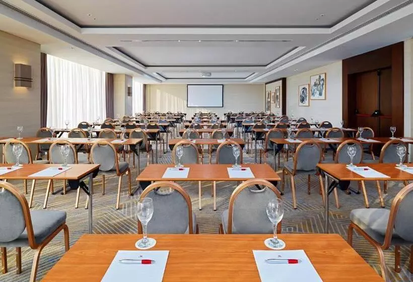 Отель Athens Marriott