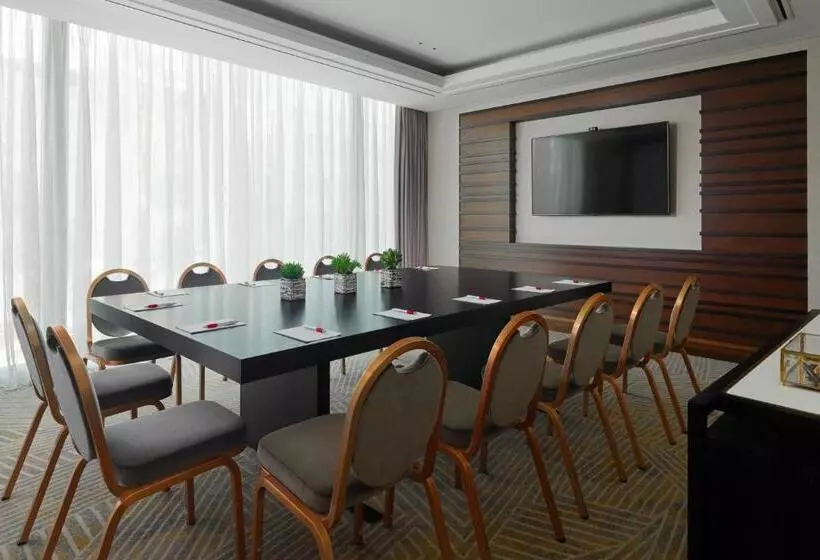 Отель Athens Marriott