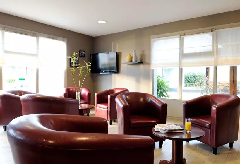 فندق Campanile Château Thierry